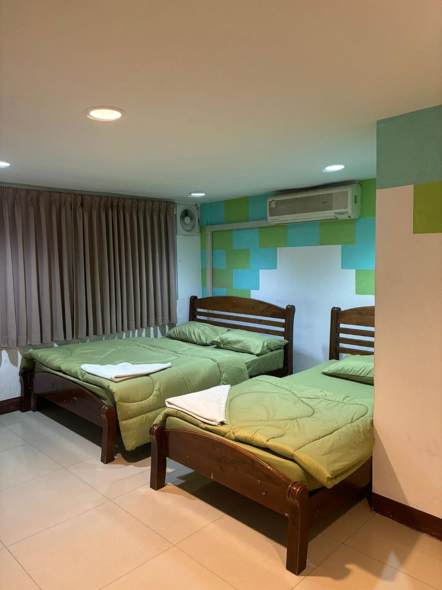 Alsana Hotel Bangkok Bagian luar foto