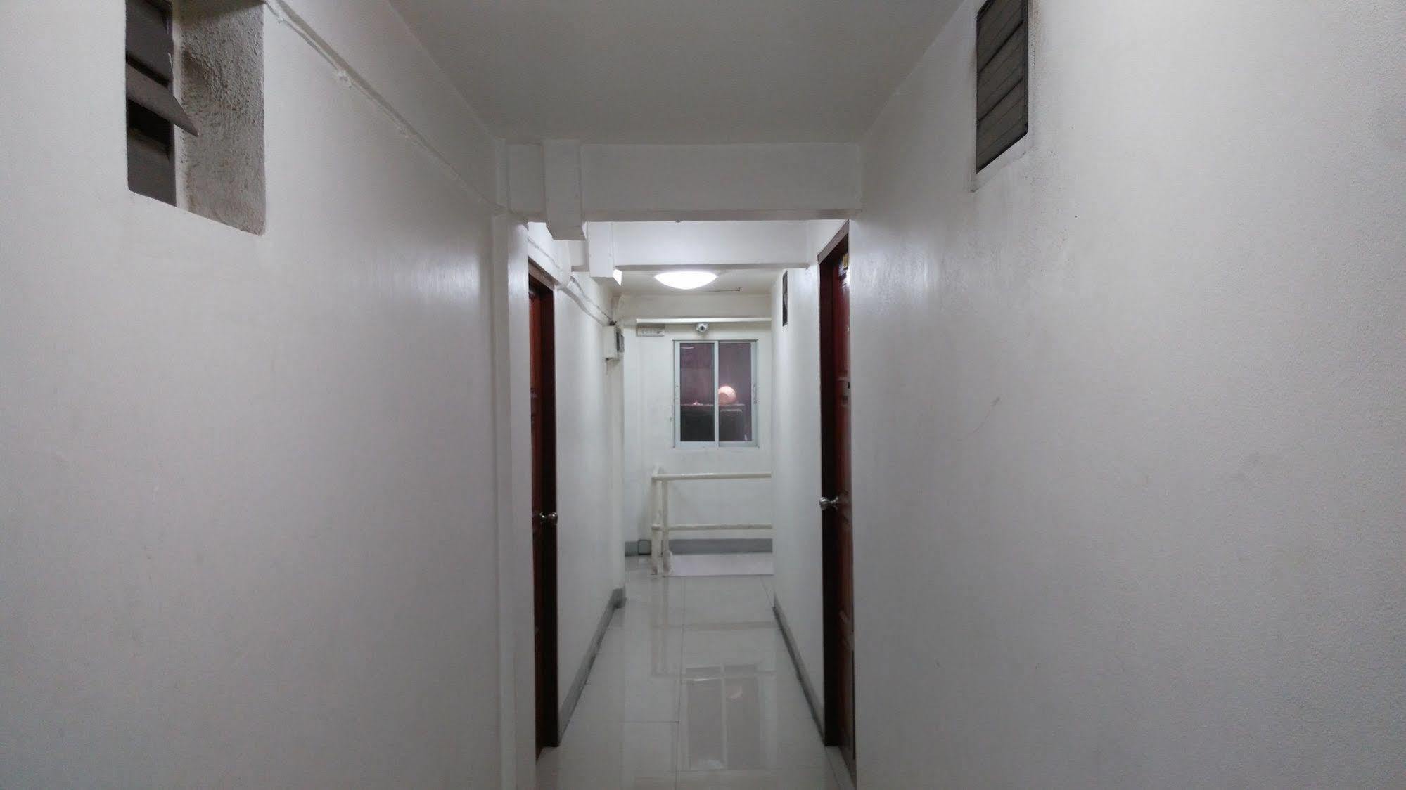 Alsana Hotel Bangkok Bagian luar foto